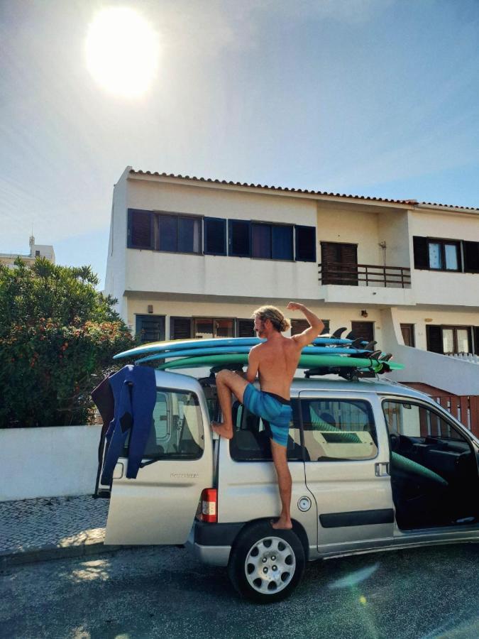 Sandycamps Surf House *