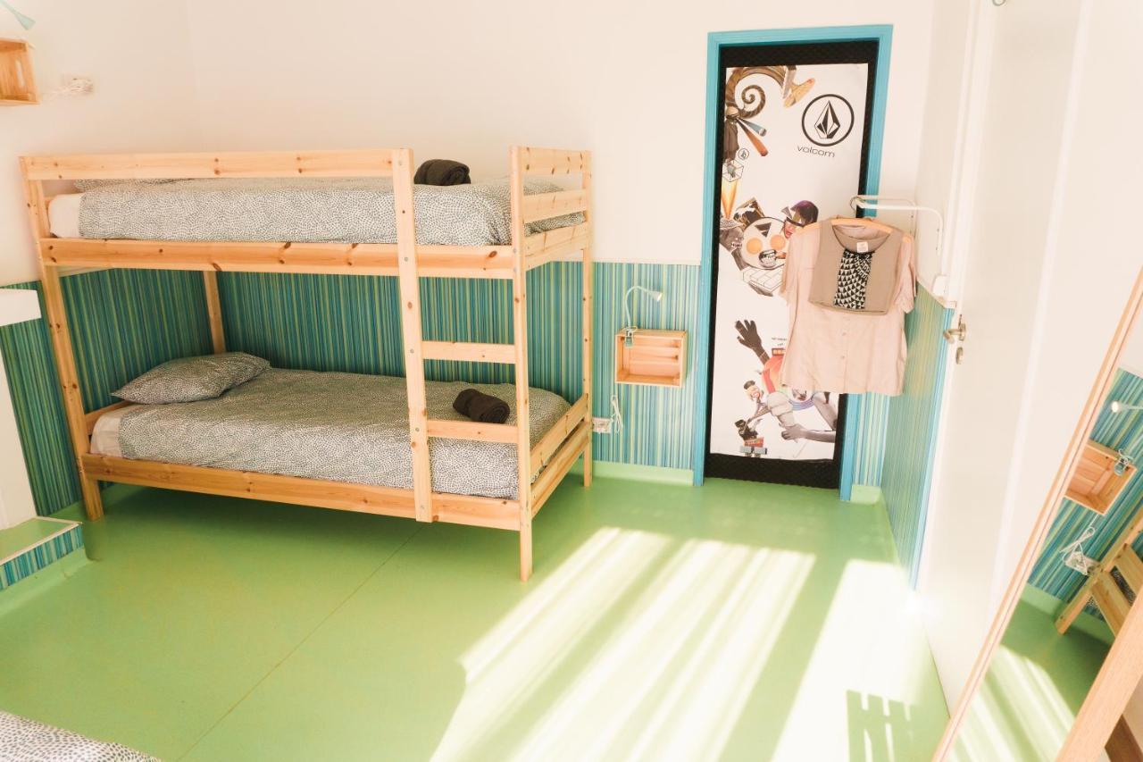 Hospedium Hostel Republica Surf House Hostel Ericeira