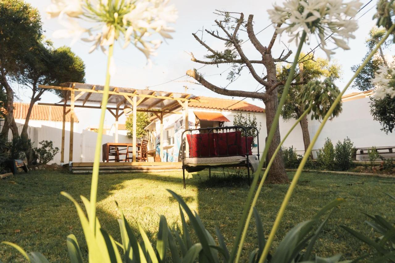 Hospedium Hostel Republica Surf House Ericeira