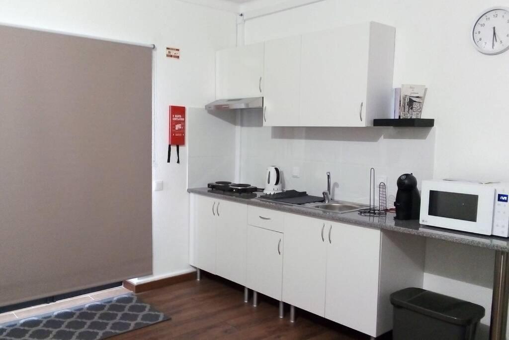 De Ca - Com Acesso Independente E Kitchenette Lousã