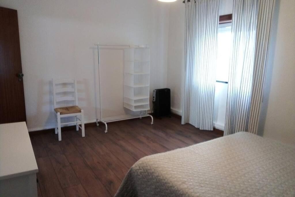 De Ca - Com Acesso Independente E Kitchenette