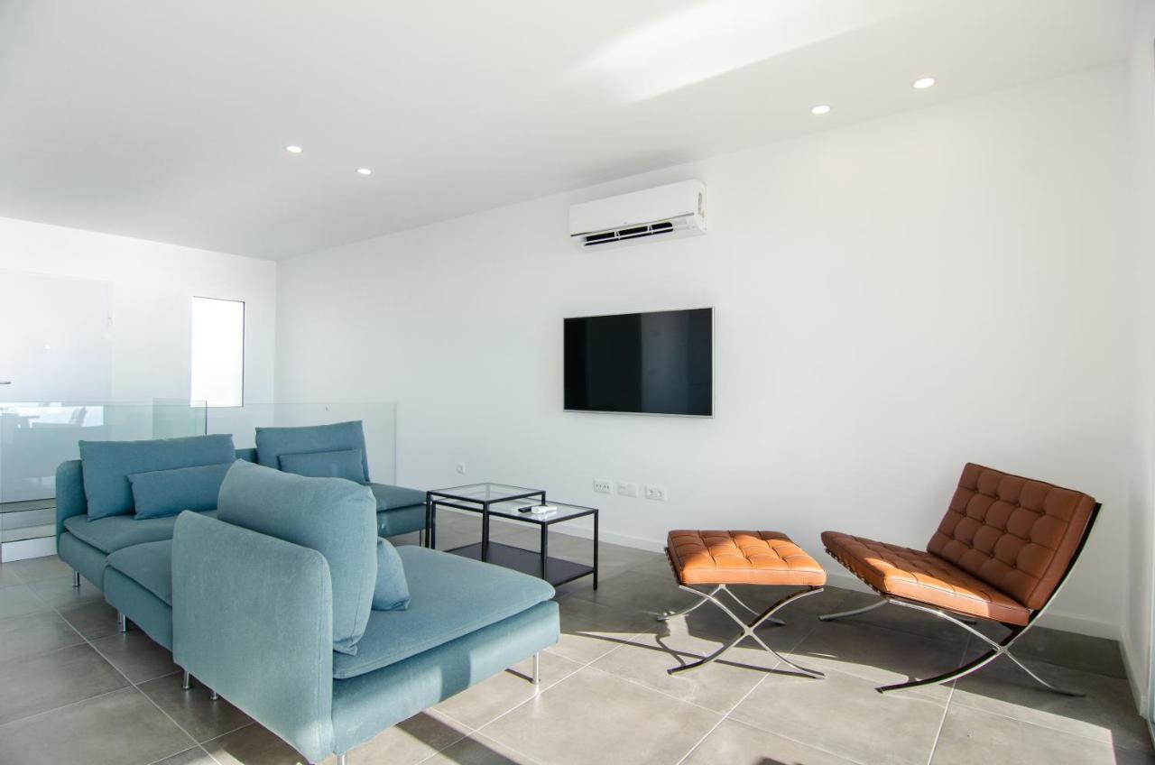 Ocean Views - New Private With Pool & Sea Views Apartment