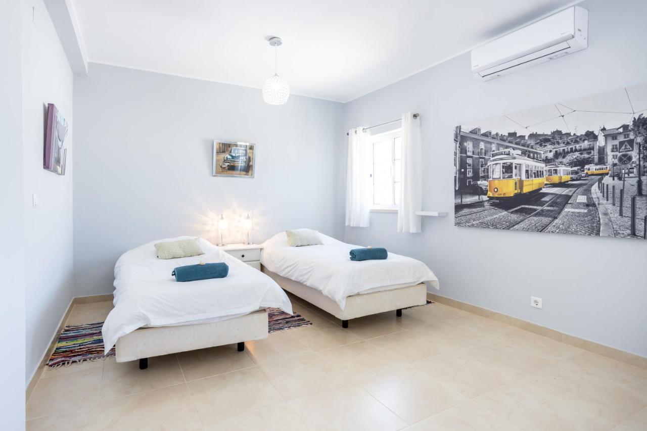 Holiday home Newly Renovated 2 Bedroom Townhouse - Close To *