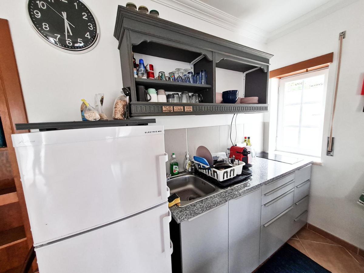 Hostel Cloud To Chill Surfhouse Baleal Ferrel (Leiria)