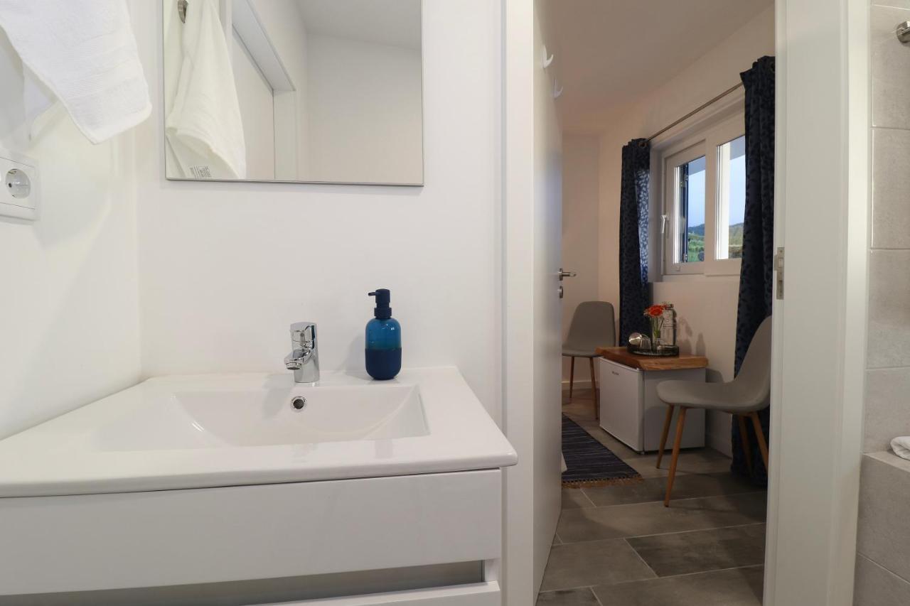 Casa Baleia A Vista Bed & Breakfast