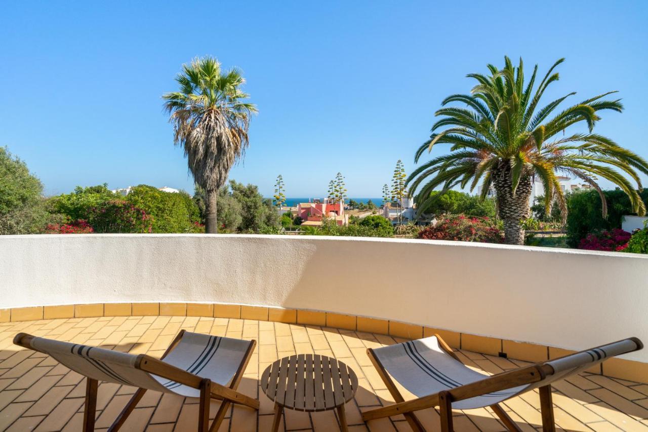 Whome Luxury Private Family W/ S-pool Ac & Parking Villa