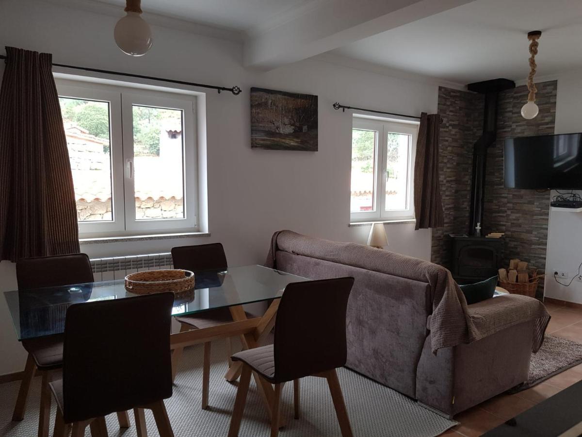 Casas Da Ribeira * Seia