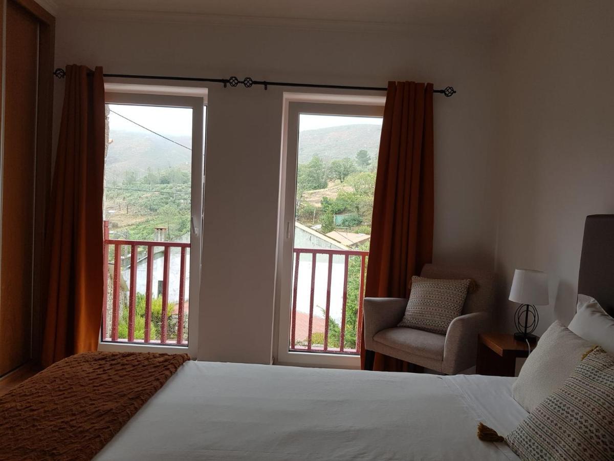 Country house Casas Da Ribeira Seia