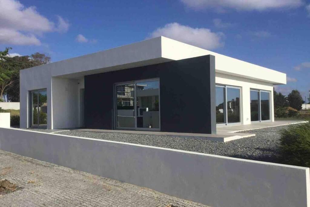 Holiday home Casa Con Vistas Al Mar Con Piscina Porto Covo