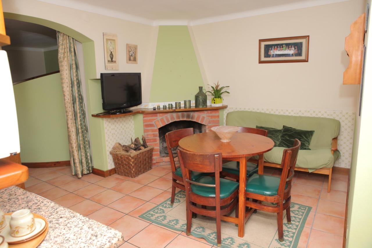 Quinta De Rio Alcaide Farm stay Porto de Mos (Leiria)