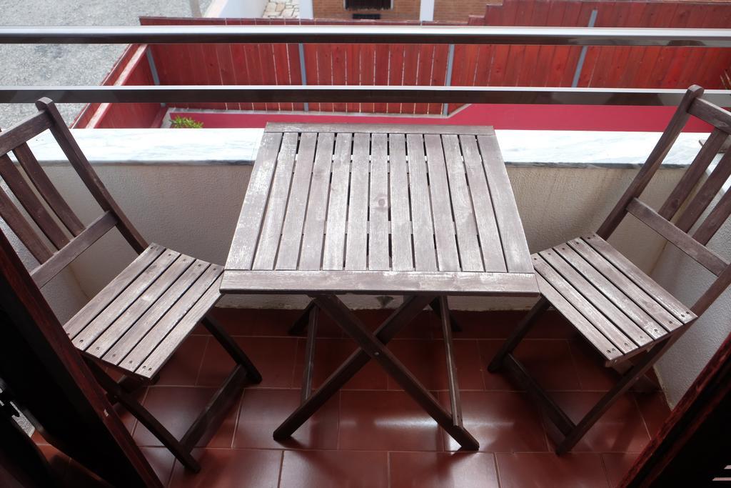 Surfing Peniche Apartment *