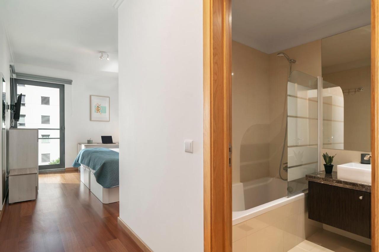 Piornais I By An Island Apartment Funchal (Madeira)