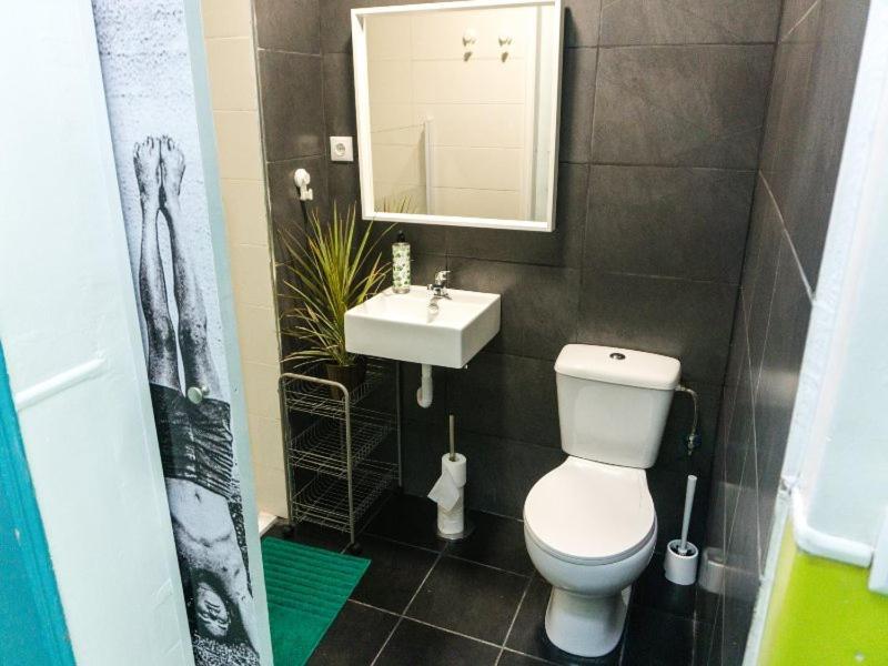 Hospedium Hostel Republica Surf House Ericeira