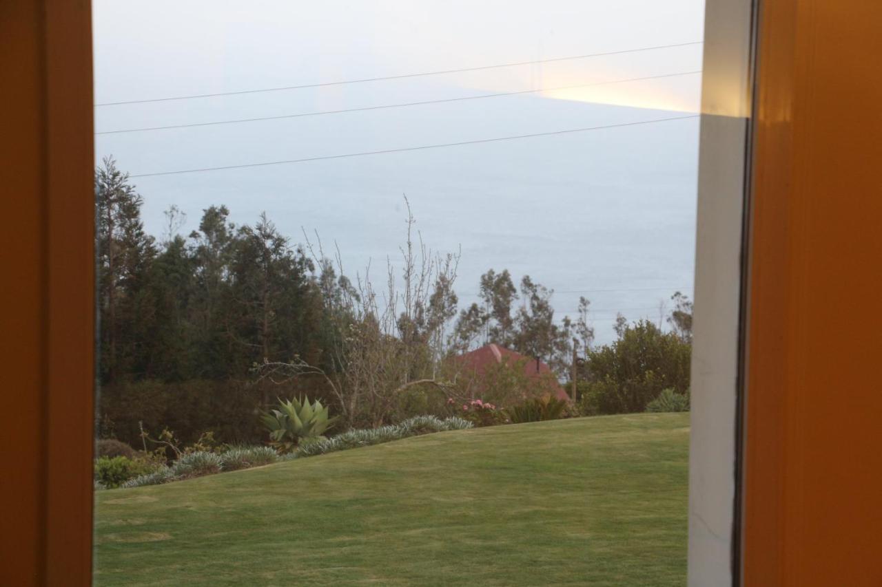 Luxury Camelia. Mountains, Golf, Horses, Levada Walks. Villa Santo Antonio da Serra