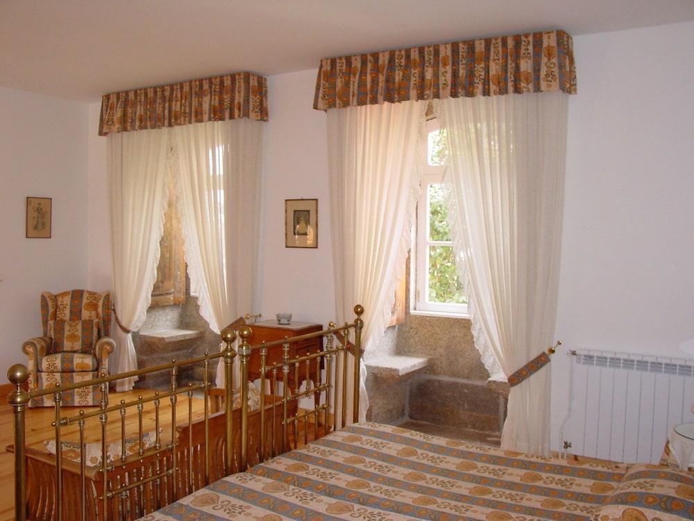 Casa De Vilarinho De S. Romao 3*