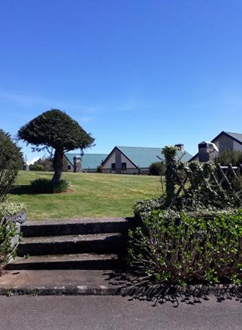Villa Luxury Camelia. Mountains, Golf, Horses, Levada Walks. *