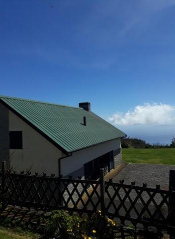 Luxury Camelia. Mountains, Golf, Horses, Levada Walks. Villa Santo Antonio da Serra