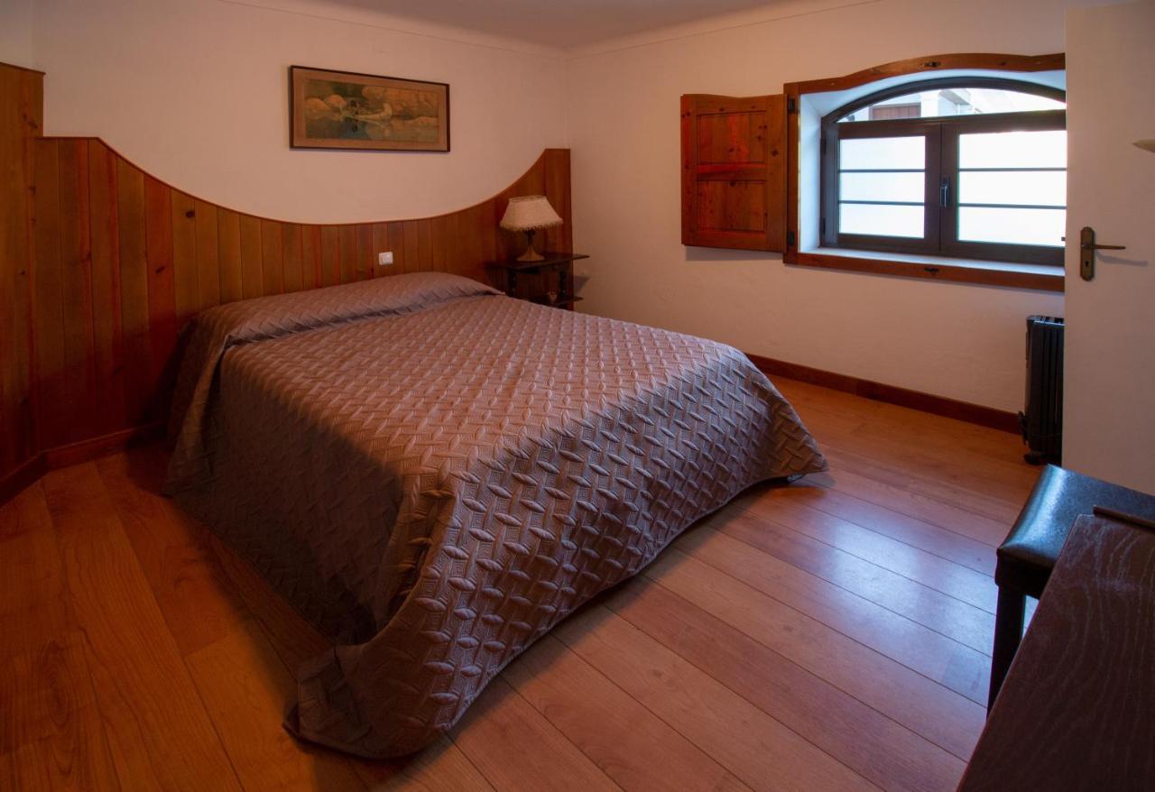Quinta De Rio Alcaide Farm stay *