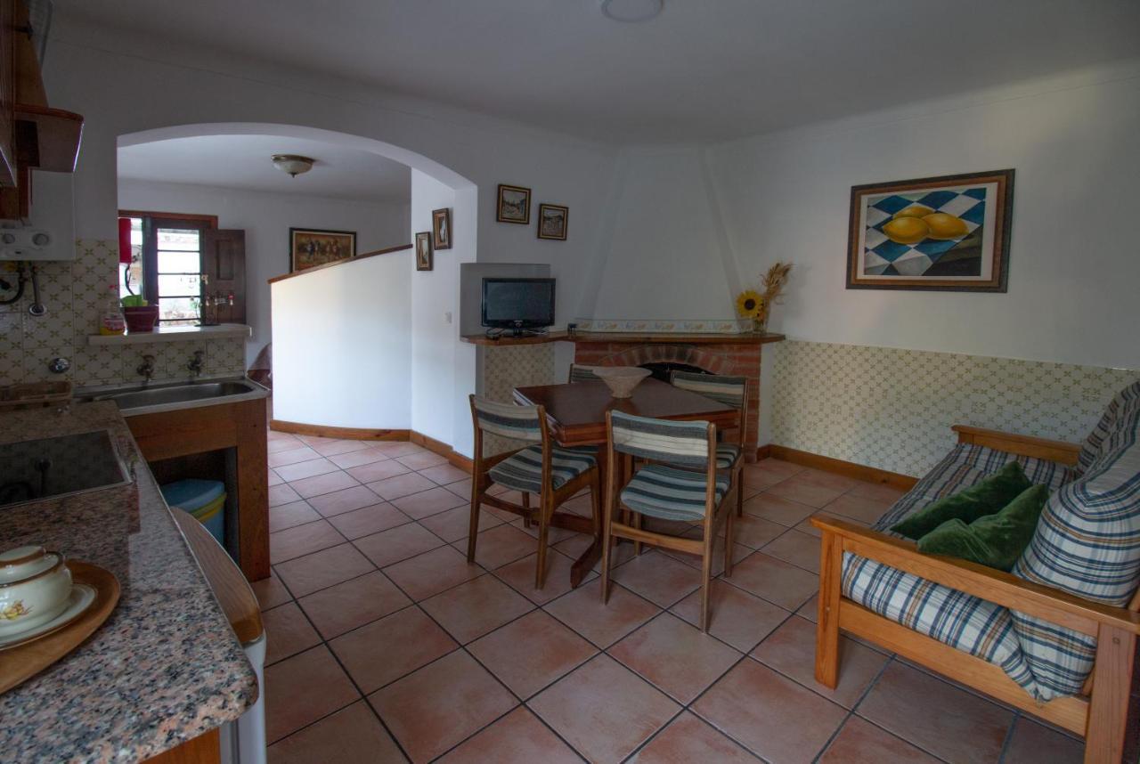 Quinta De Rio Alcaide * Porto de Mos (Leiria)