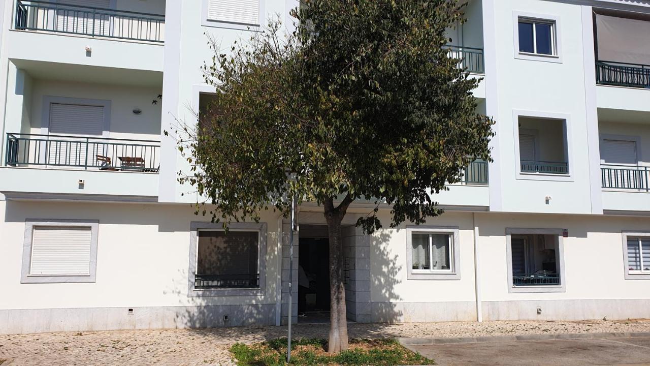 2 Bed With Com Pool Apartment *