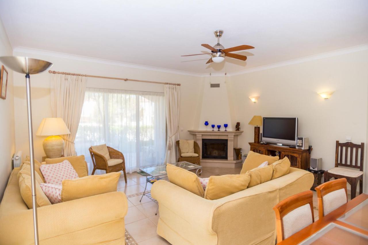 159D, 2 Bedroom Apartment On Gramacho Golf Course *