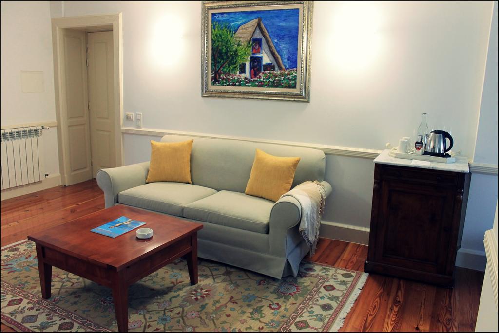 Bio - Quinta Da Serra Hotel