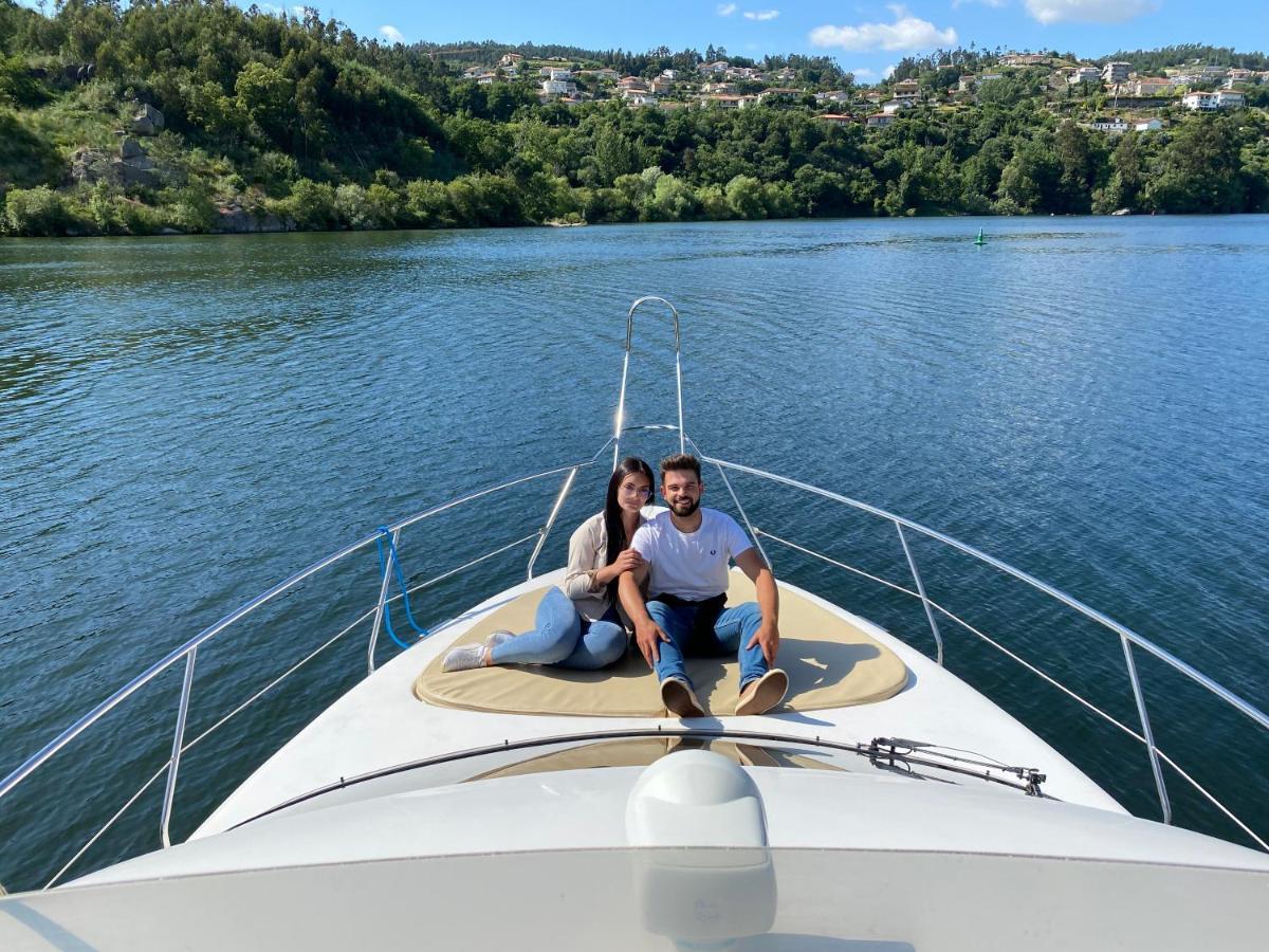 Aquadouro Yacht Radames - Sleep Boat Experience Botel Castelo de Paiva