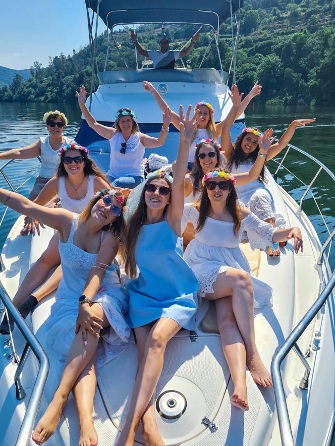 Aquadouro Yacht Radames - Sleep Boat Experience * Castelo de Paiva