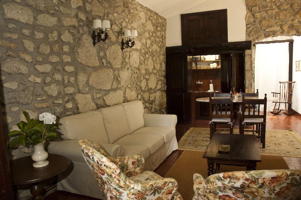 Bed & Breakfast Casa Do Ameal 4*