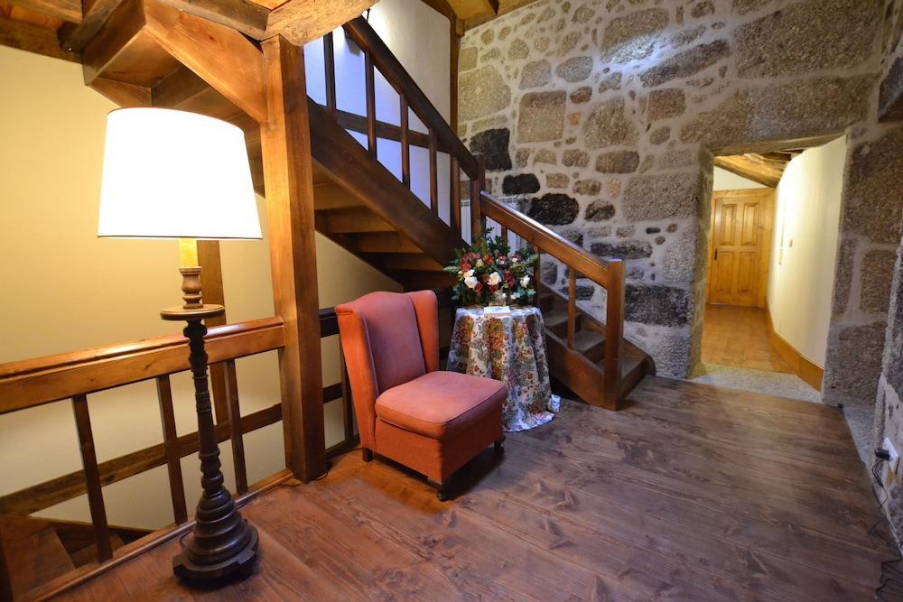 Casa Da Portela De Sampriz Acomodação com café da manhã  3*