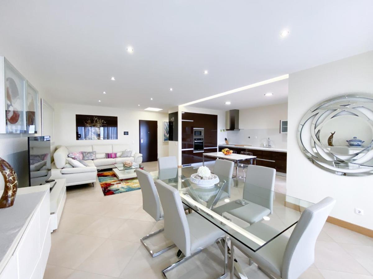 Luxury With Swimming Pool #1903 Apartment *
