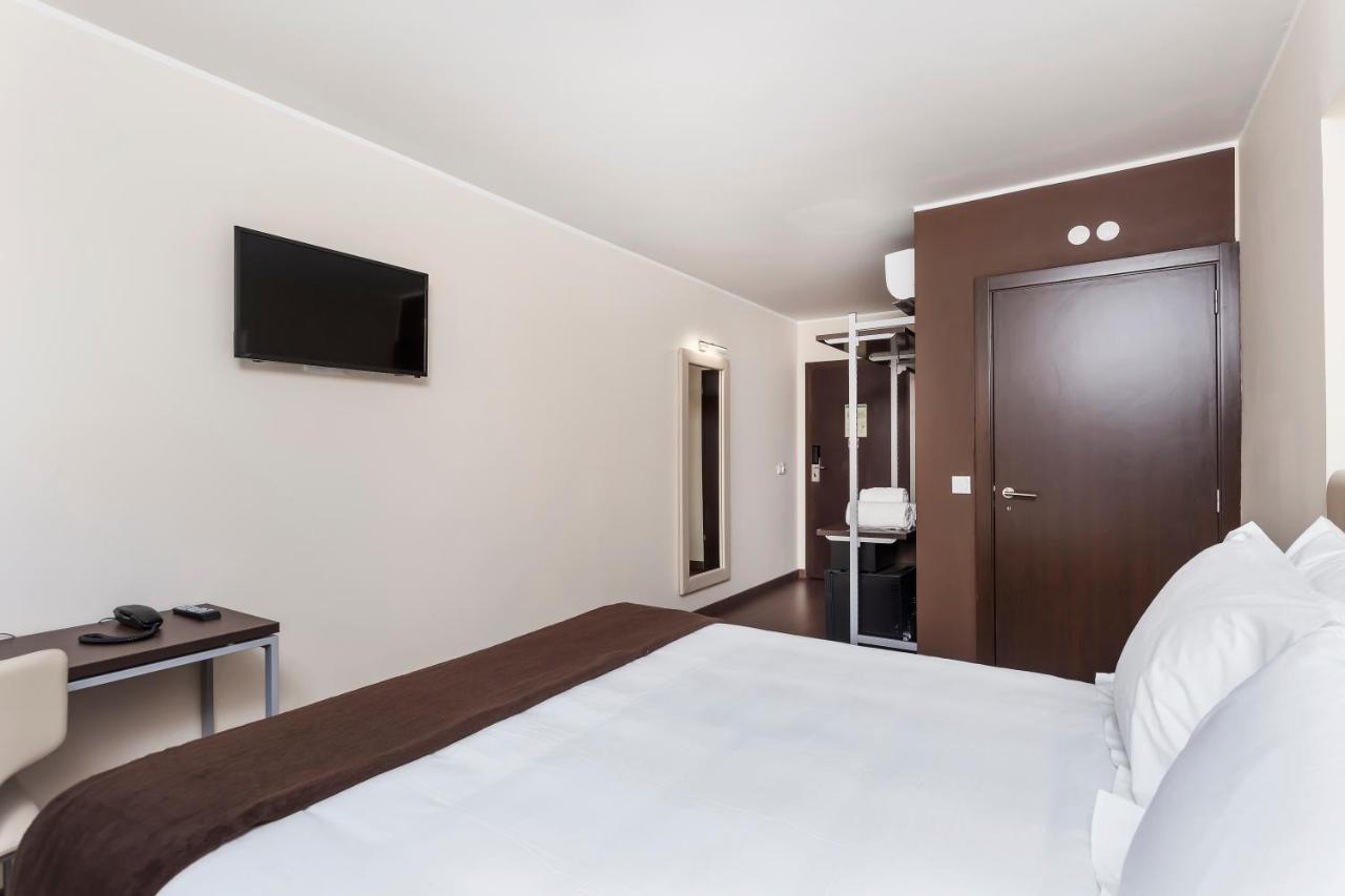 In Gold & Hotel 4*