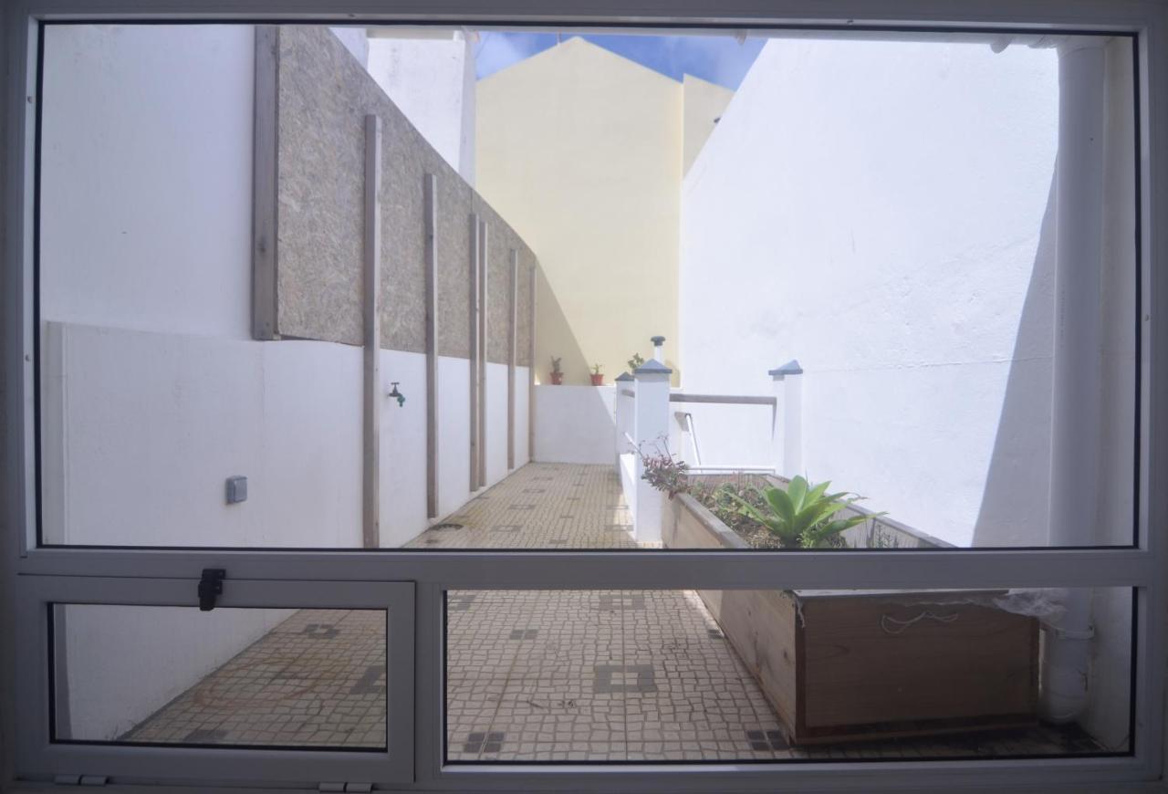 Sunrise House- 4 Bedroom House With Amazing Sunrise Over The Sea 8 Guests *