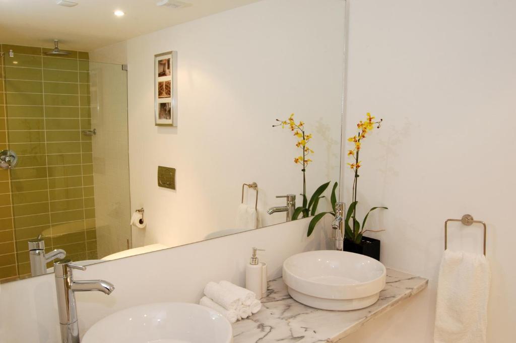 House 4*