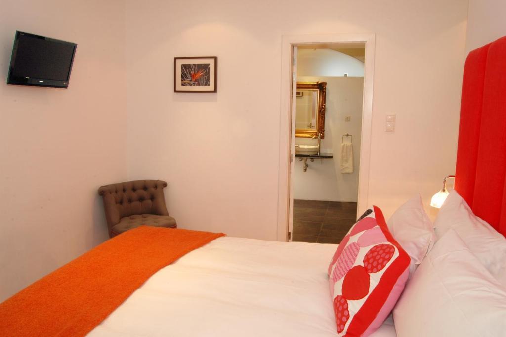 House 4*