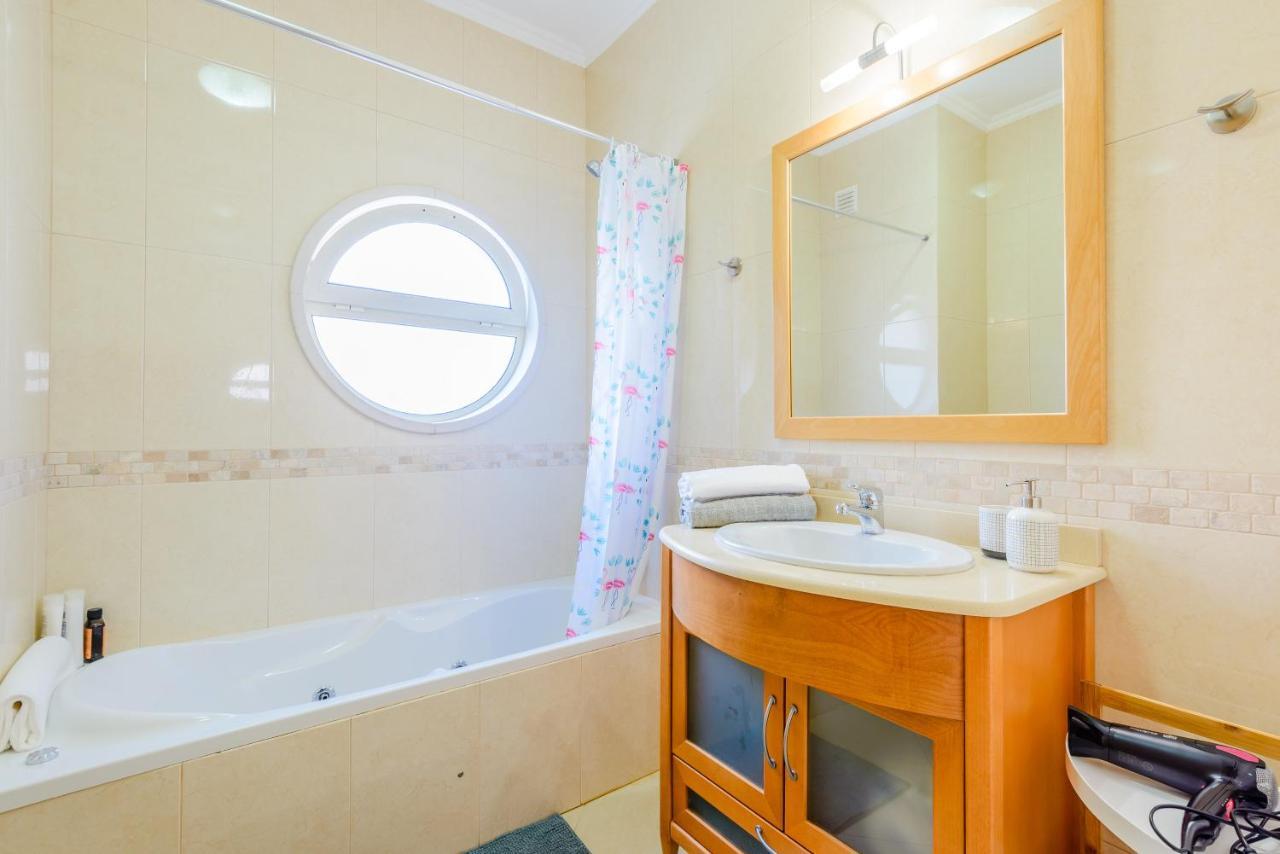 Homes Ocean View With Huge Sunny Terrace, 2 Swimming Pools & Tennis Court Apartment