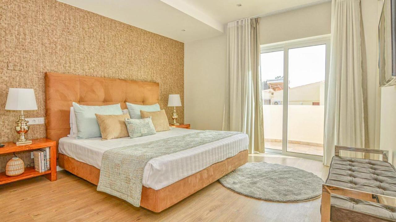 Dream With Luxury Services - Promotion Last Dates! Villa Vilamoura