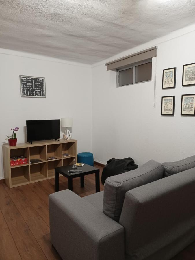 De Ca - Com Acesso Independente E Kitchenette