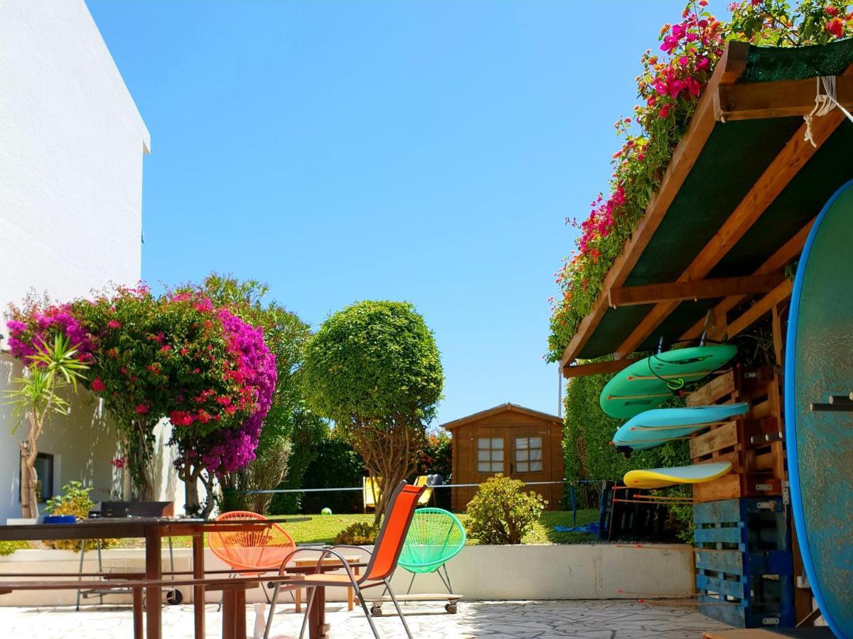 Sandycamps Surf House Guest house
