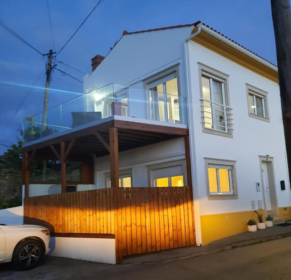 Vakantiehuis Sunflower Sea View With Magnificent Terrace In Serra Da Pescaria, - Portugal *