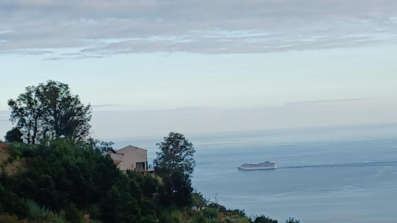 Villa Luz - Family House Vacations- Large Private Outdoor Area Santa Cruz (Madeira)