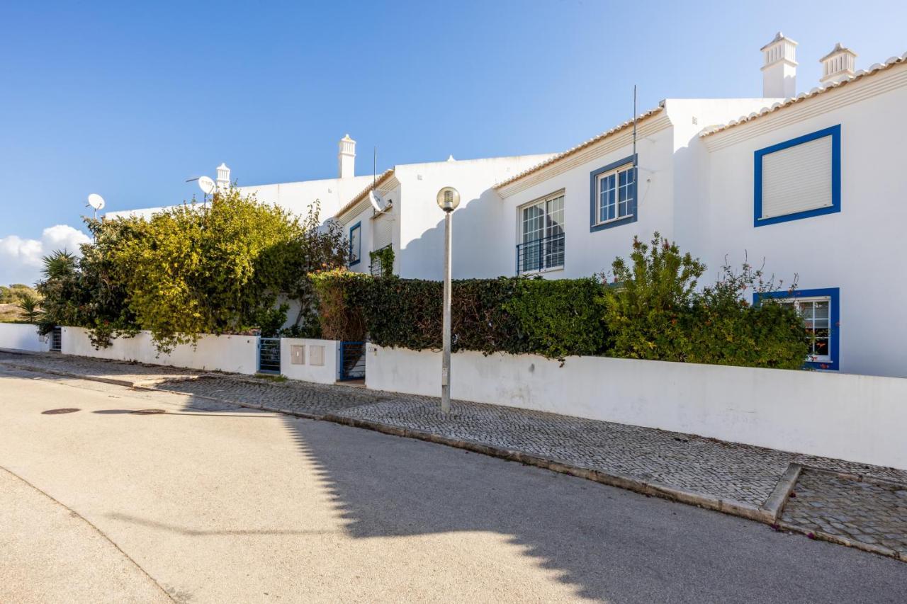 Coolhouses Luz, Lovely 3 Bed Townhouse & Sea Views, Casa Baia Da Vida Holiday home *