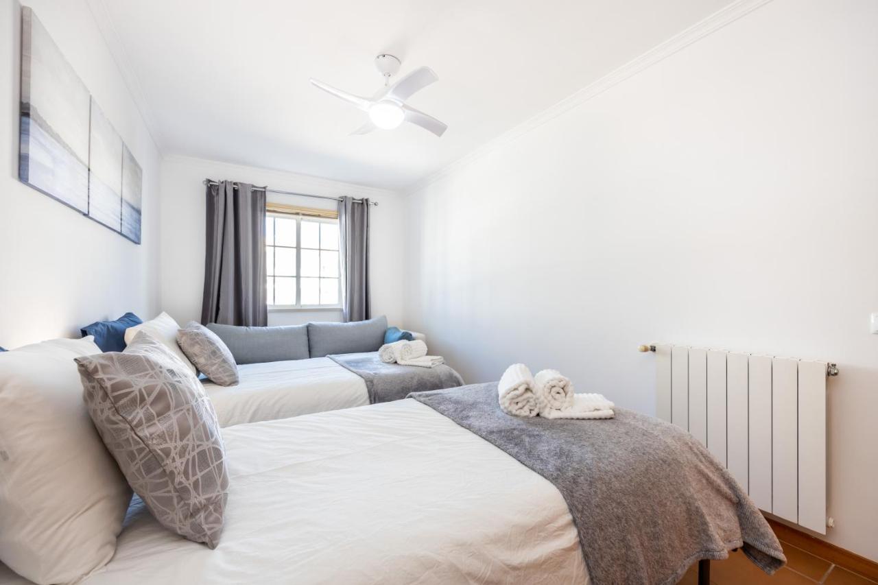Holiday home Coolhouses Luz, Lovely 3 Bed Townhouse & Sea Views, Casa Baia Da Vida *