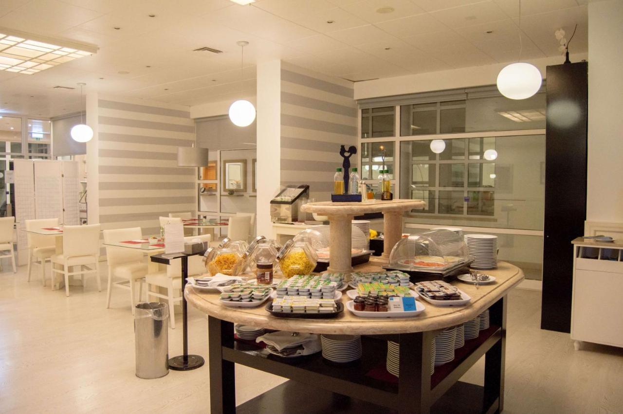 Hotel Tryp By Wyndham Parque Montijo