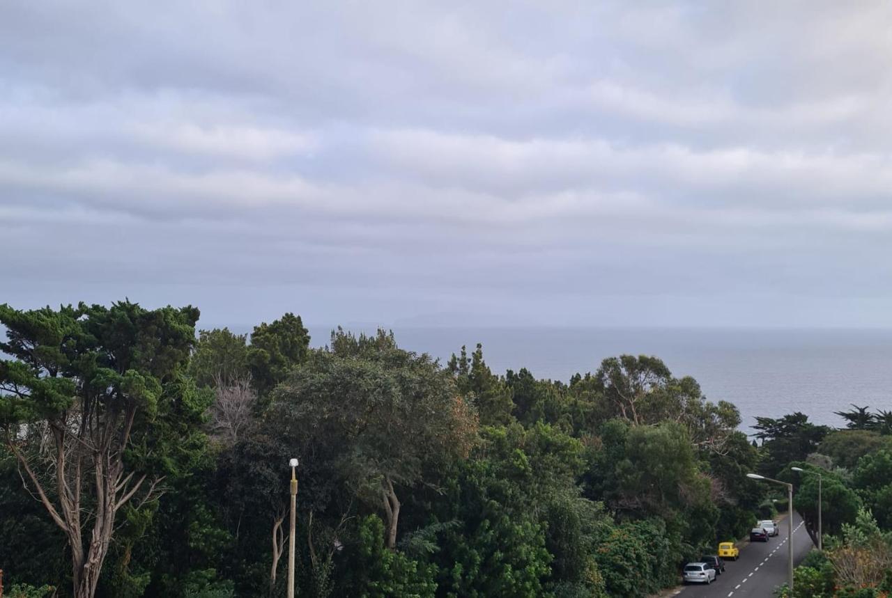 Apartment Desertas View *
