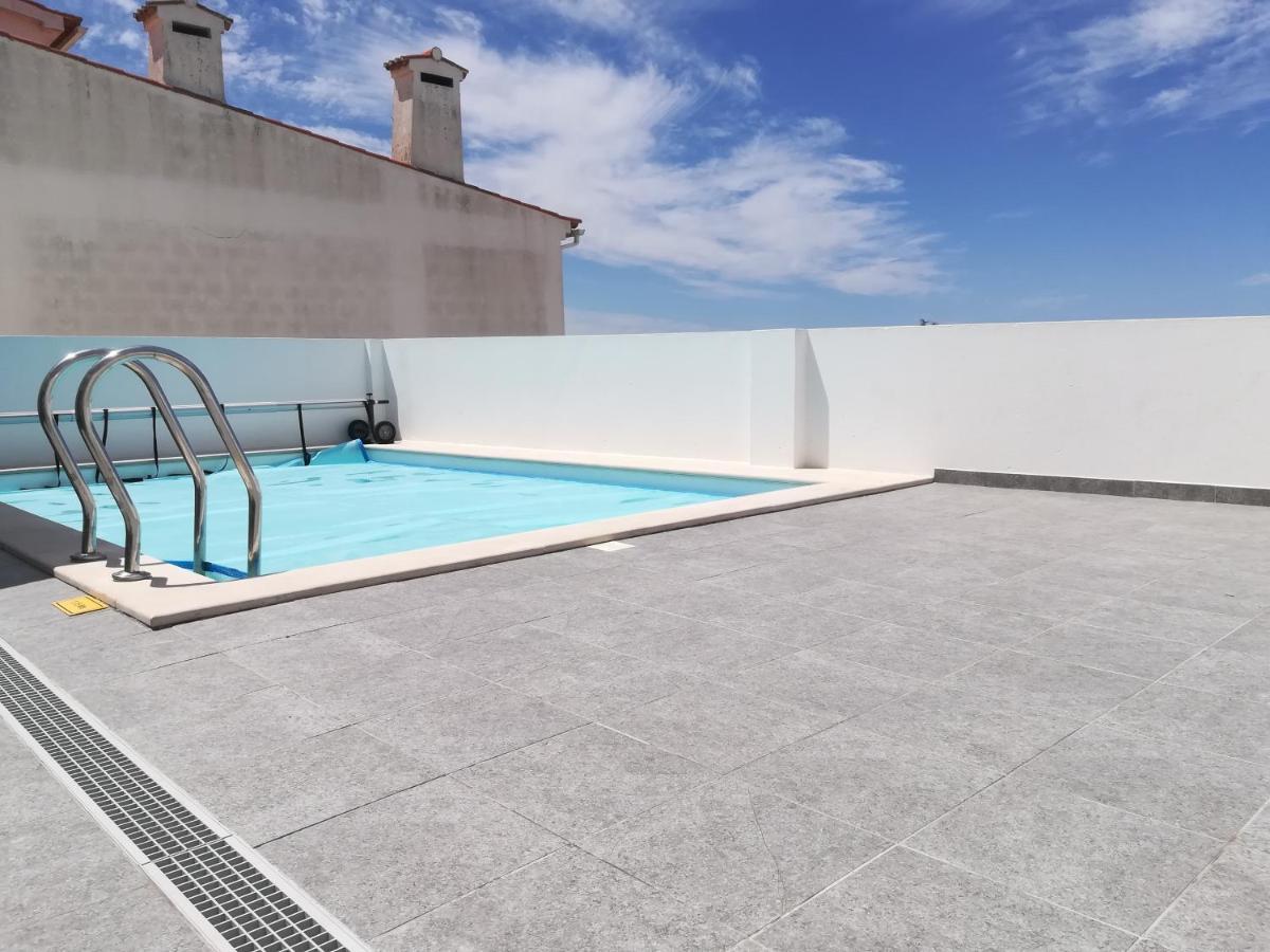 Poolseaview Spacious House *
