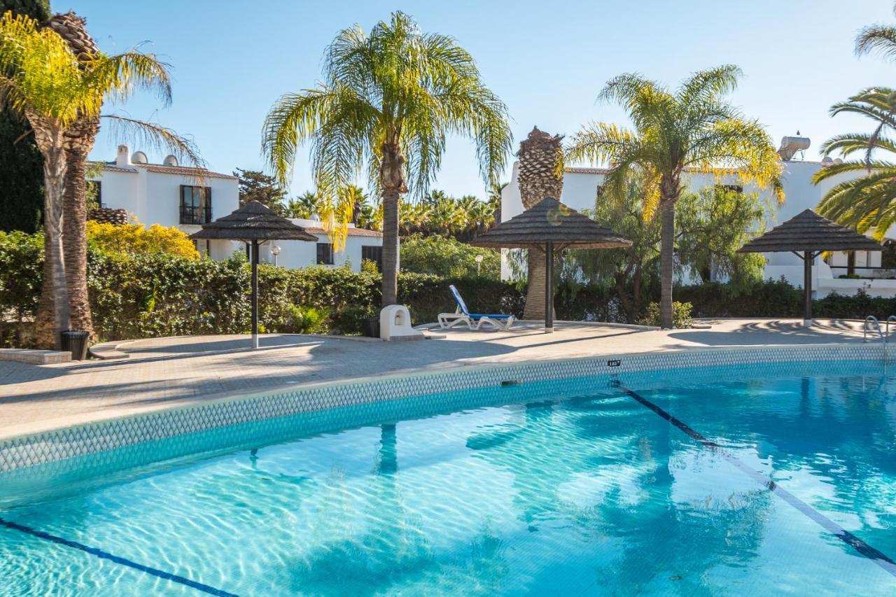 - Sleep 5 - Pool - Free Wi-fi - Air Con Apartamento Albufeira