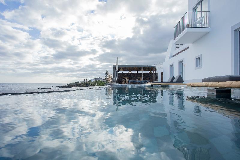 White Exclusive & Hotel 5*