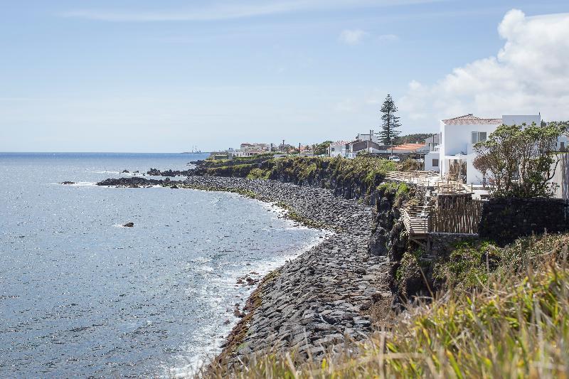 White Exclusive & Hotel Lagoa (Azores)