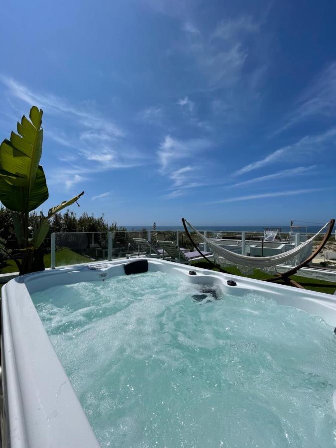 We Surf House Bed & Breakfast